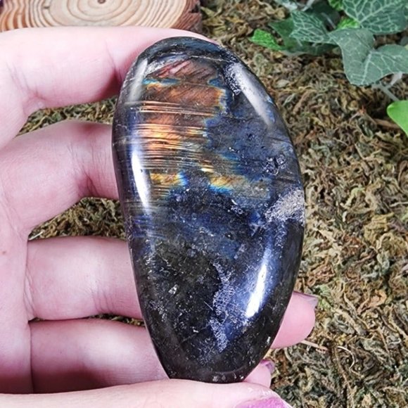 Crystal Rock Other - Flashy Labradorite Palm Stone, Worry Stone #31